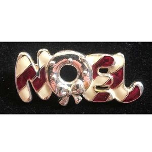 Enamel Noel Christmas Wreath Brooch Pin Holidays